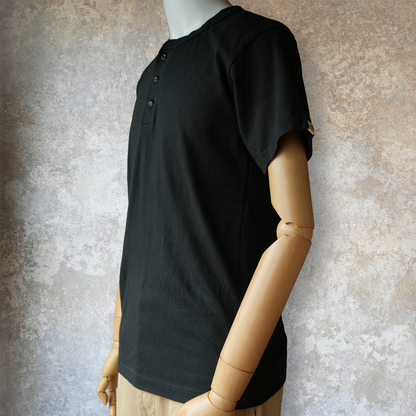 UES_66RR_04_1_ラマヤーナ ヘンリーネックTシャツ_Black