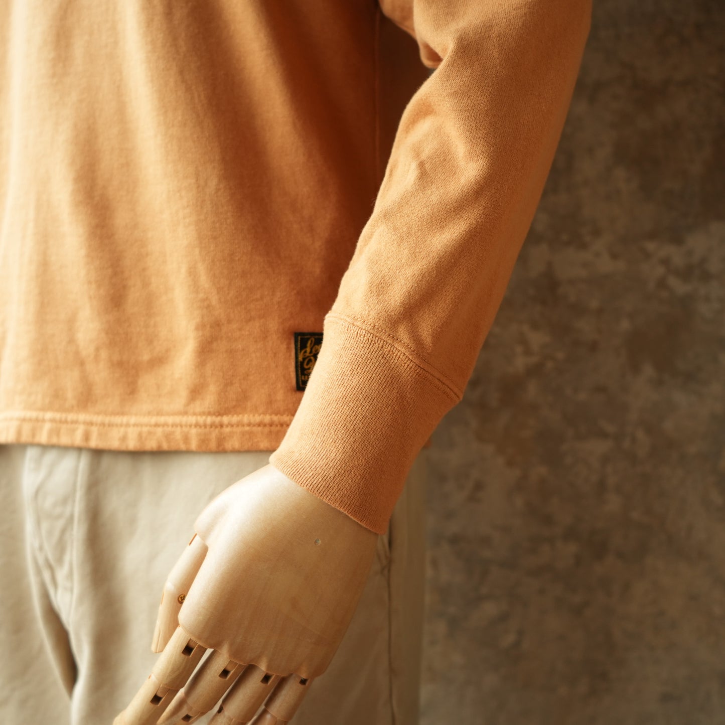 DELUXEWARE_M300-00_MOCK NECK KNIT_D.CAM
