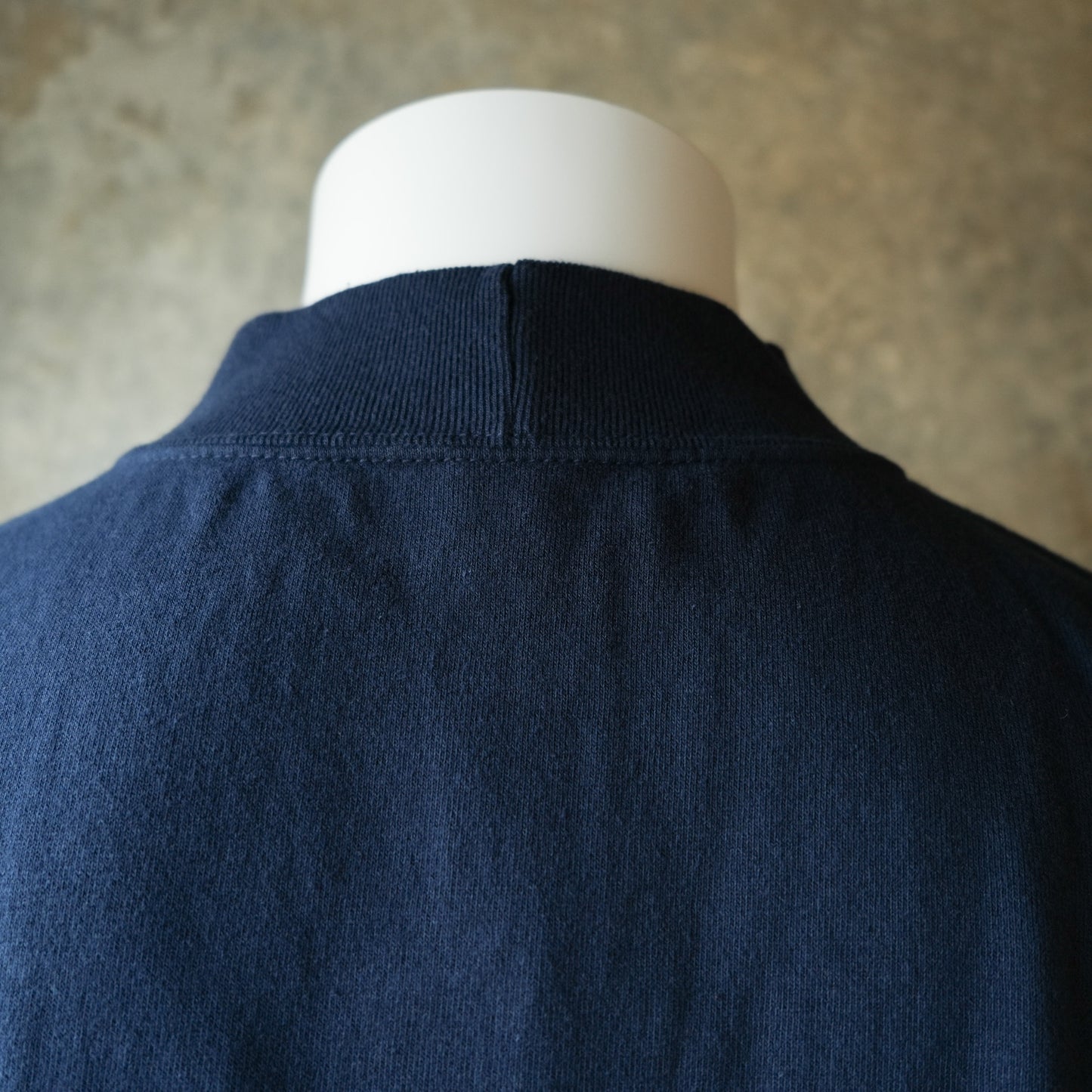 DELUXEWARE_M300-00_MOCK NECK KNIT_BLUE BLACK