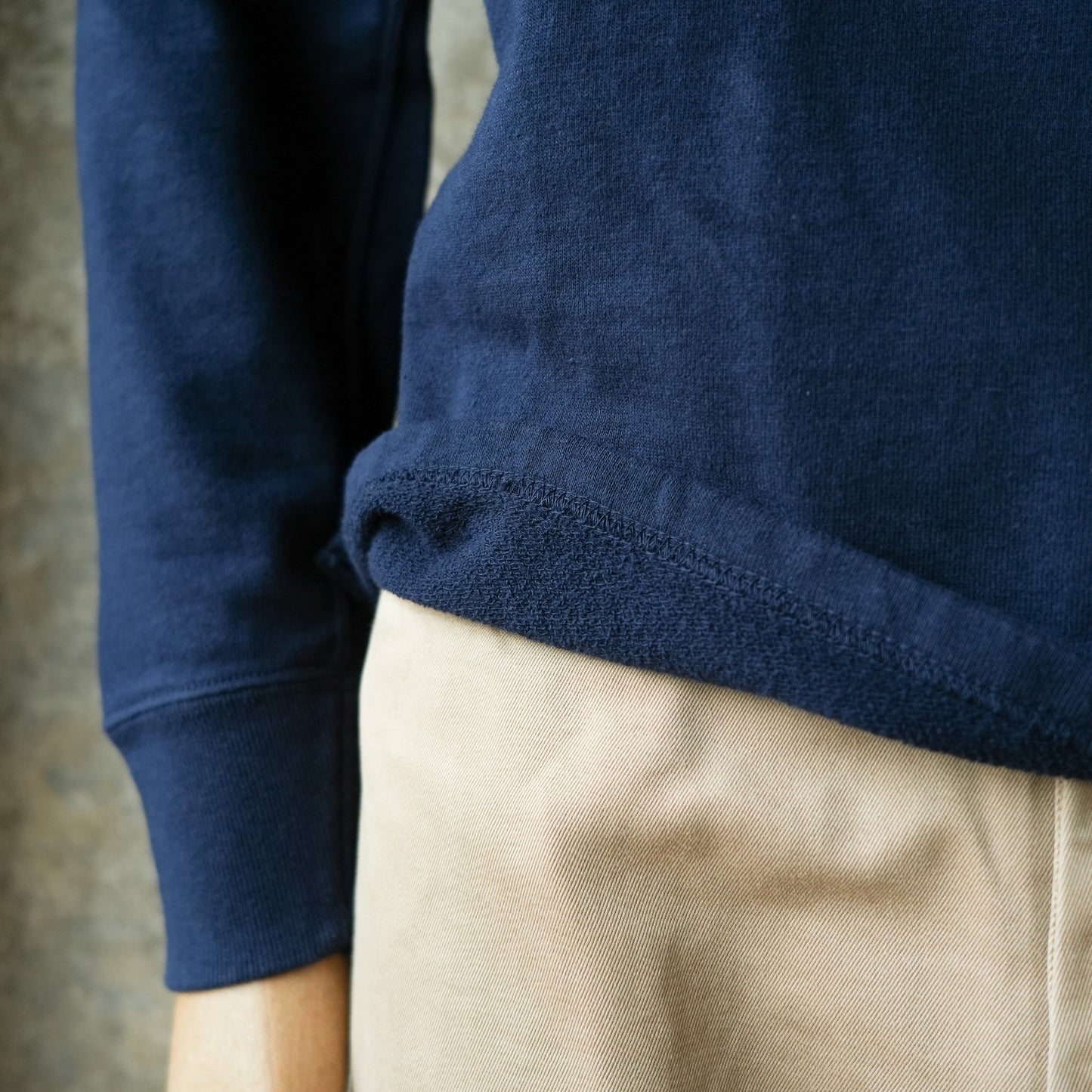 DELUXEWARE_M300-00_MOCK NECK KNIT_BLUE BLACK