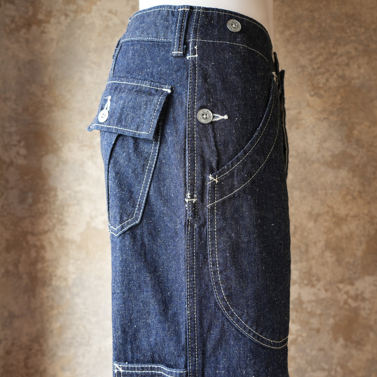 UES_402651_R_28_Multi-Pocket Work Pants_Indigo