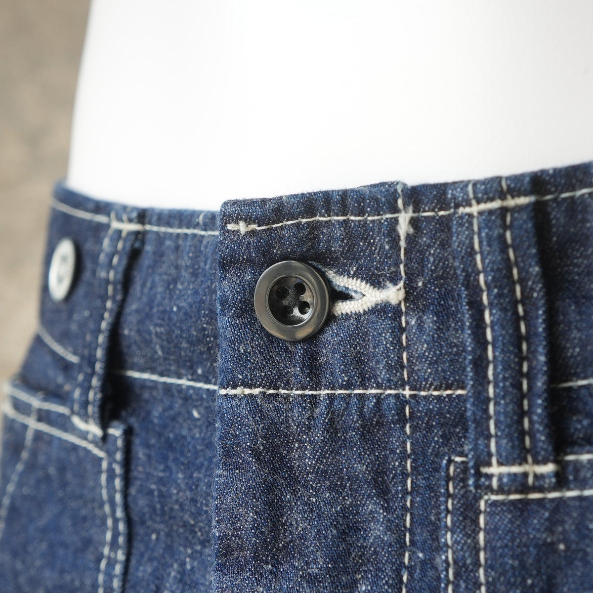 UES_402651_R_28_Multi-Pocket Work Pants_Indigo