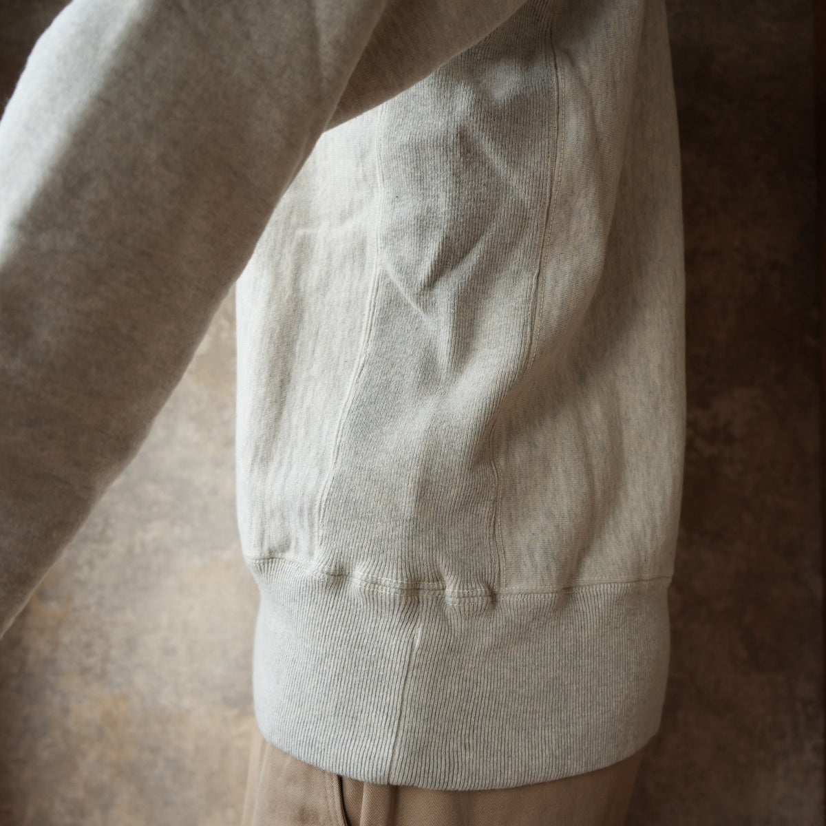 UES_70RW-DU_OM_1_NEW PURCARA Sweatshirt_OATMEAL