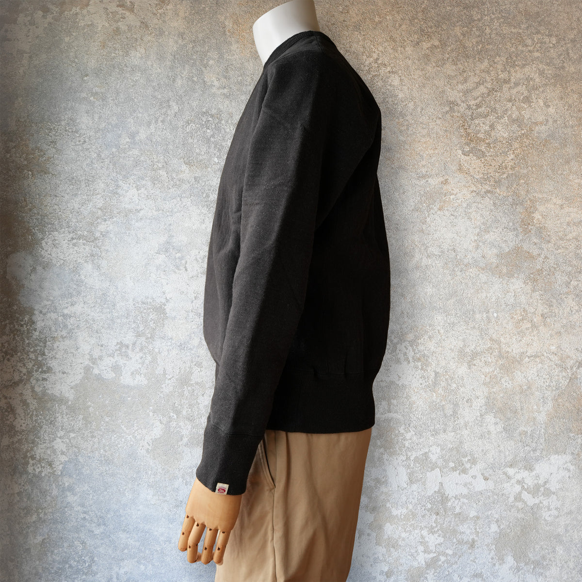 UES_70RW-DU_OM_1_NEW PURCARA Sweatshirt_BLACK