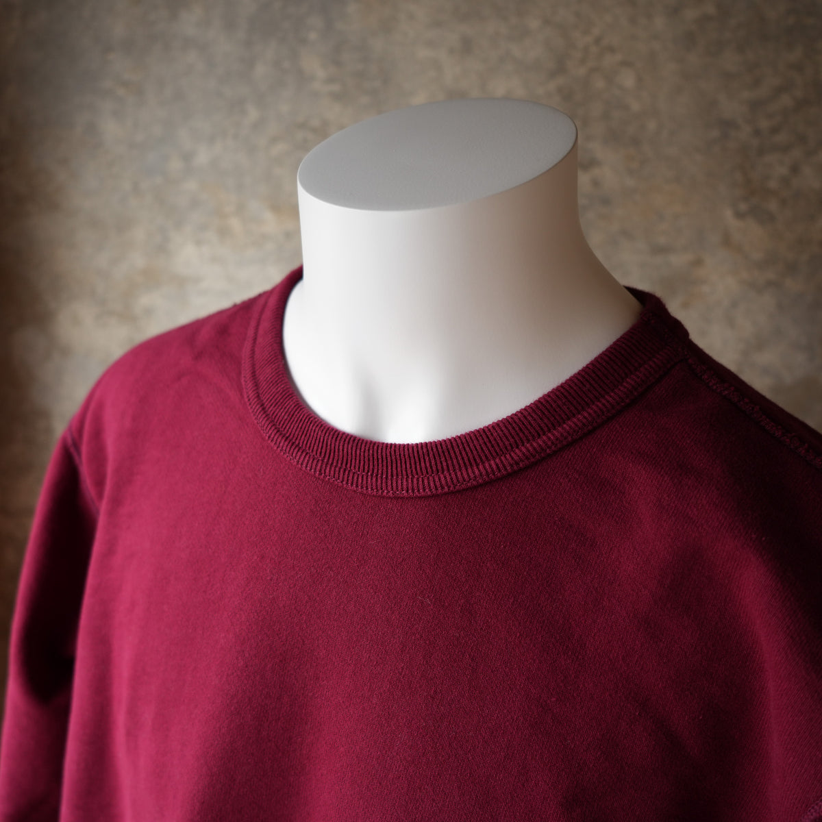 DELUXEWARE_S107-01EMB_LOOP BACK_CRIMSON RED