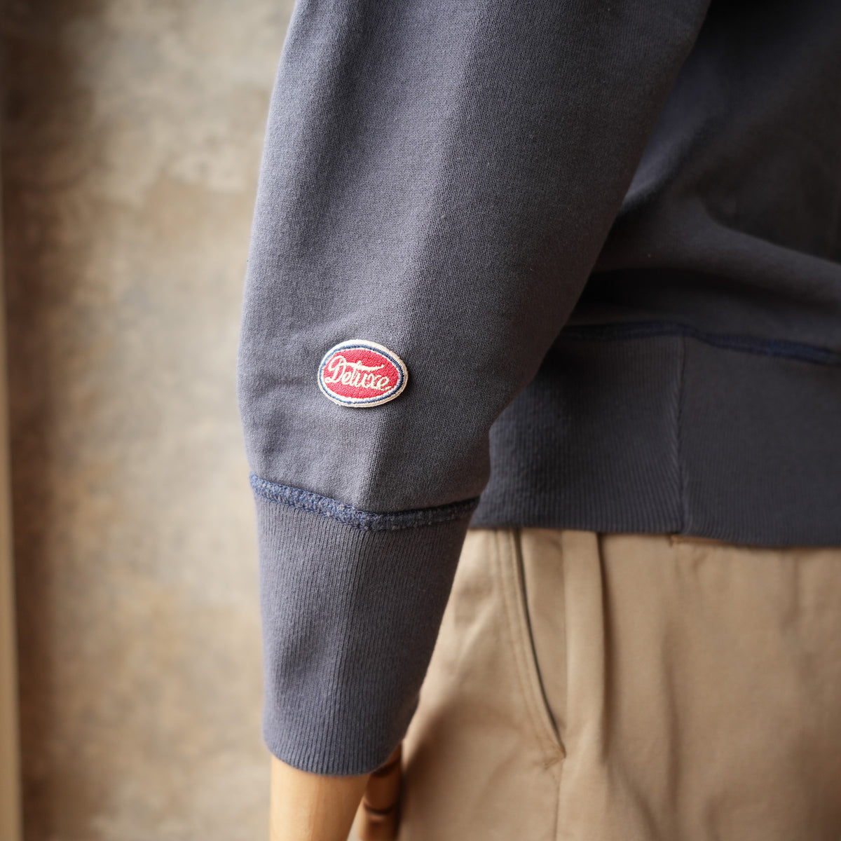DELUXEWARE_S107-01EMB_LOOP BACK_D.S NAVY