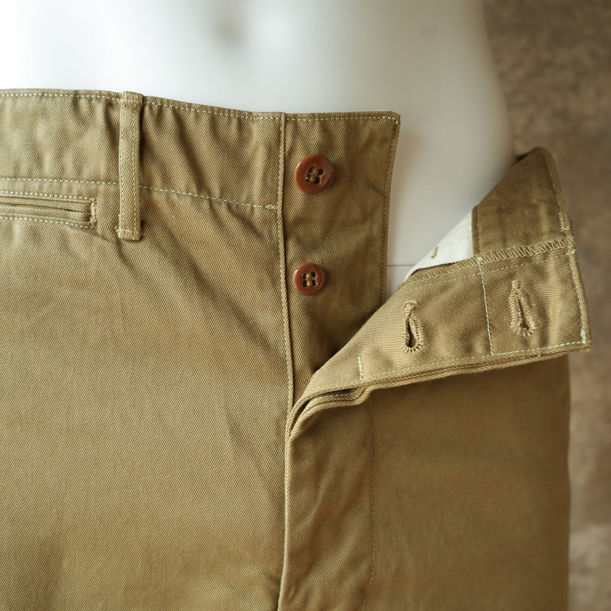 WORKERS_ Officer Trousers, Regular Fit / USMC Khaki_10 oz Chino