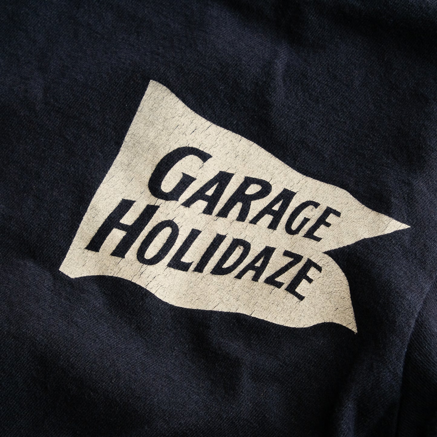 UES_652506_GARAGE HOLIDAZE Tシャツ_ブラック