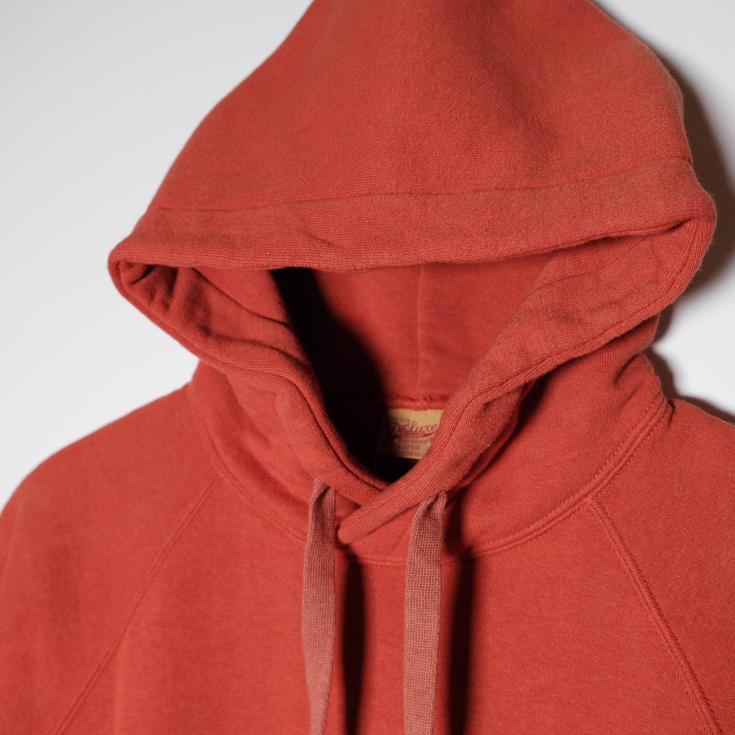 DELUXEWARE_LPL-00_HOODED PARKA PLAIN_BLOM.RED