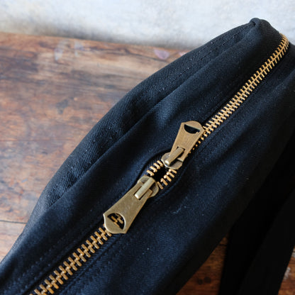 UES_WB-4_04_F_Body Bag_BLACK