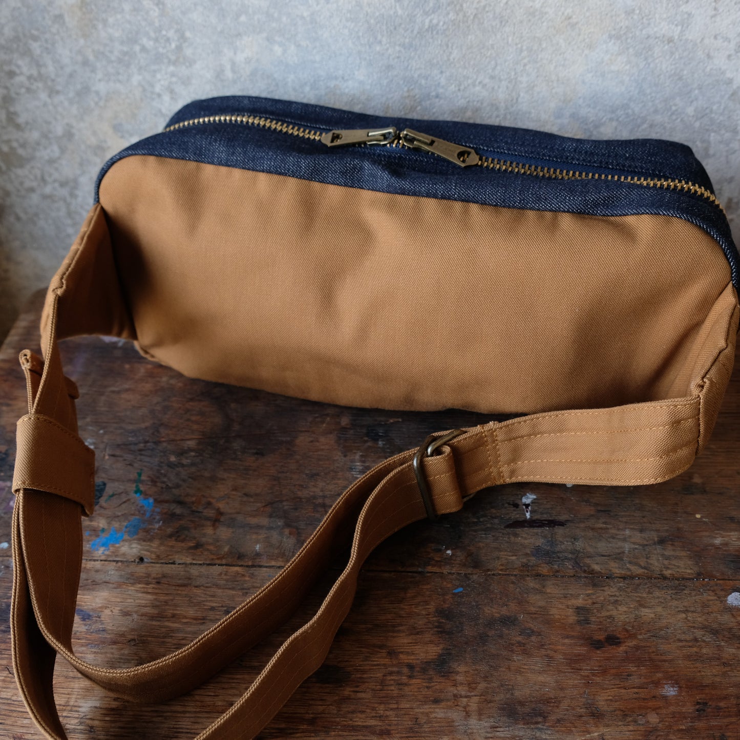 UES_WB-4_R_F_Body Bag_INDIGO