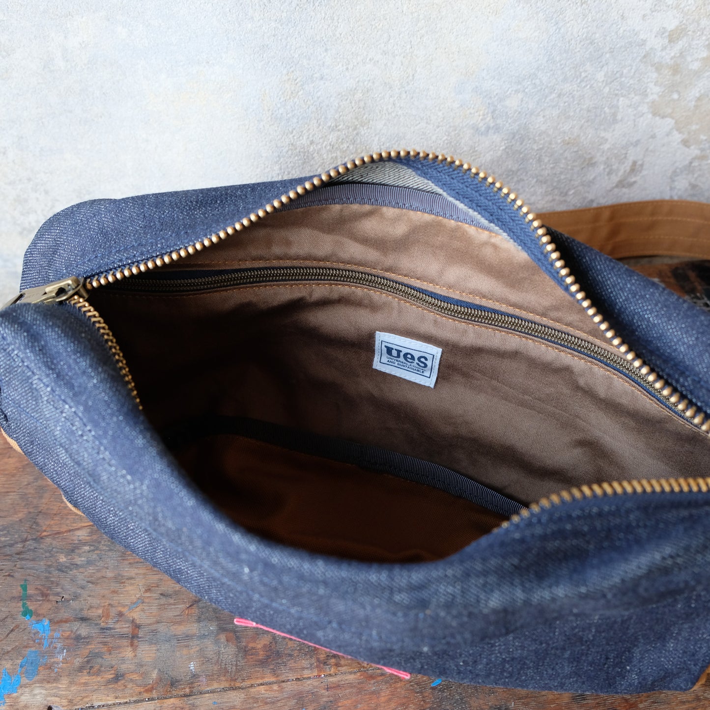 UES_WB-4_R_F_Body Bag_INDIGO