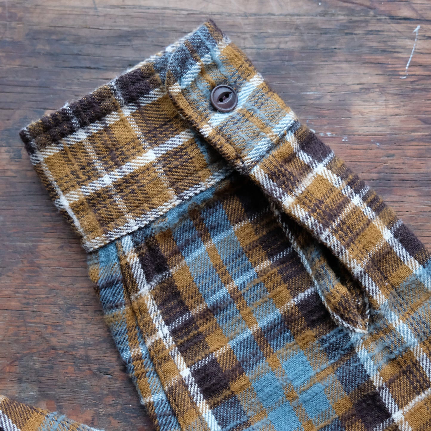 UES_502554_08_1_Slab flannel shirt_Mustard