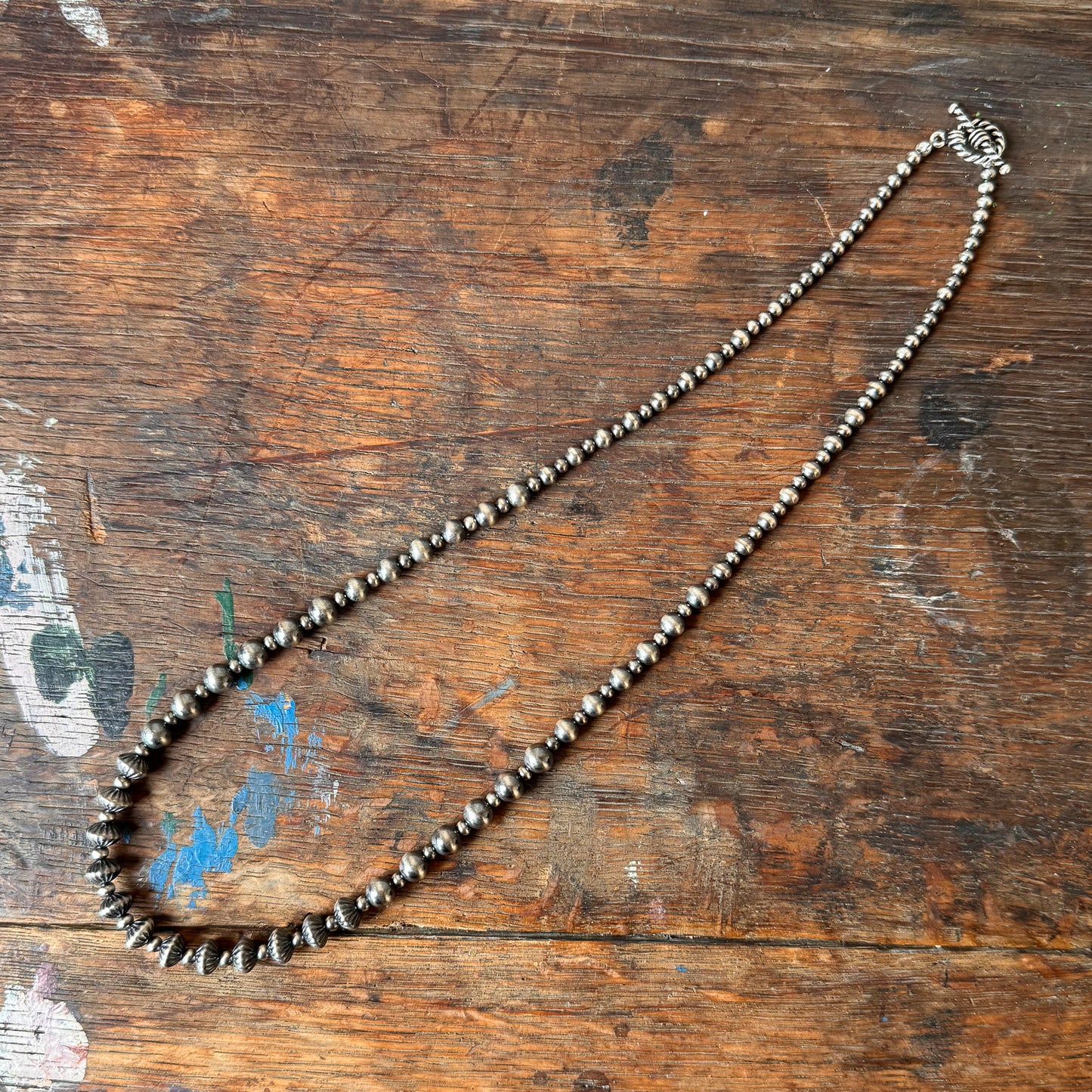 FOUR STARS_FN49-002_Navajo pearl bracelet_Graduated Beads