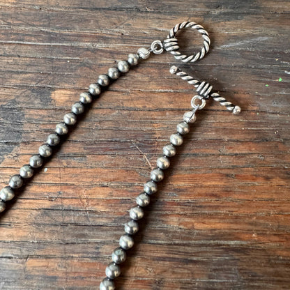 FOUR STARS_FN49-002_Navajo pearl bracelet_Graduated Beads