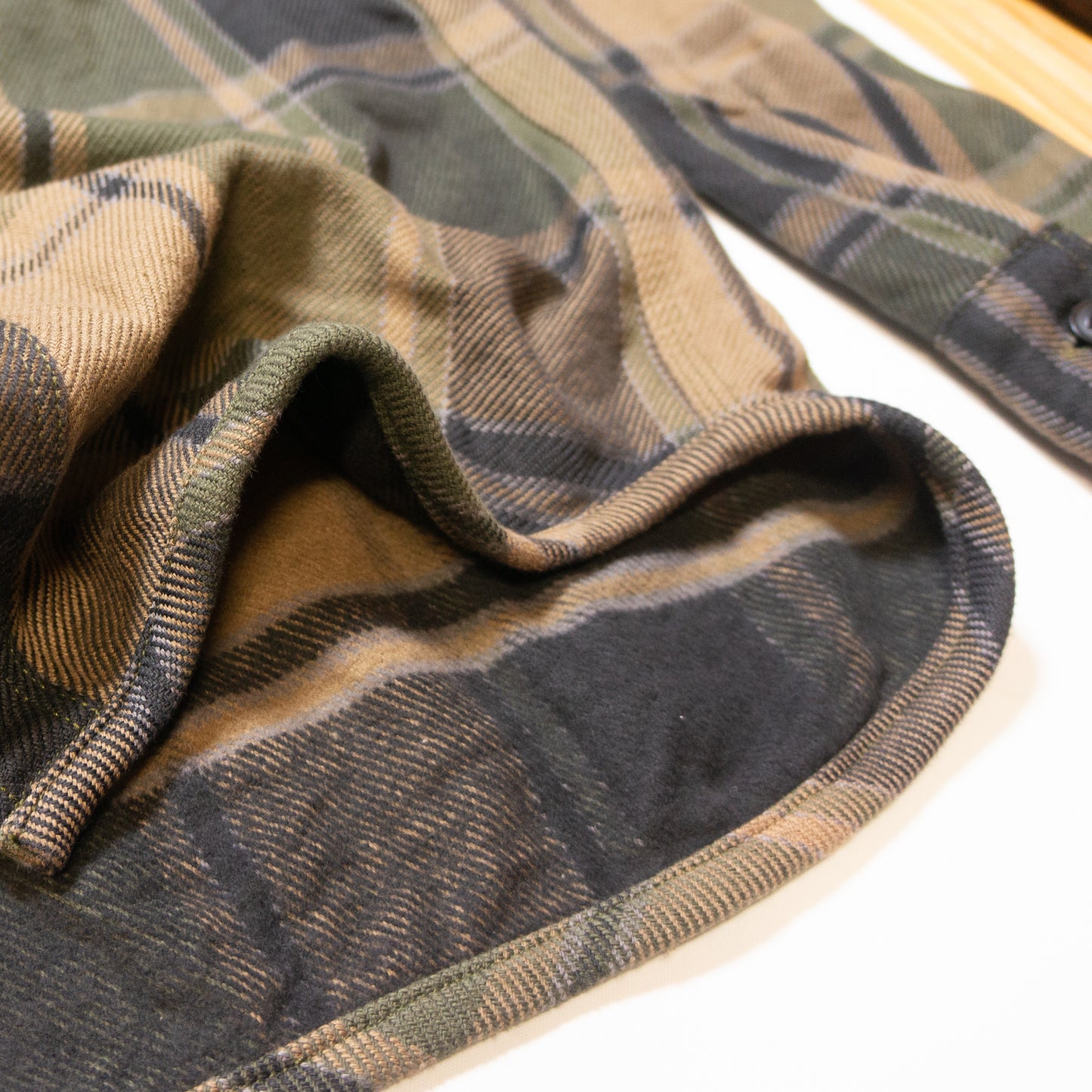 UES_502451_19_Extra Heavy Flannel Shirt Olive